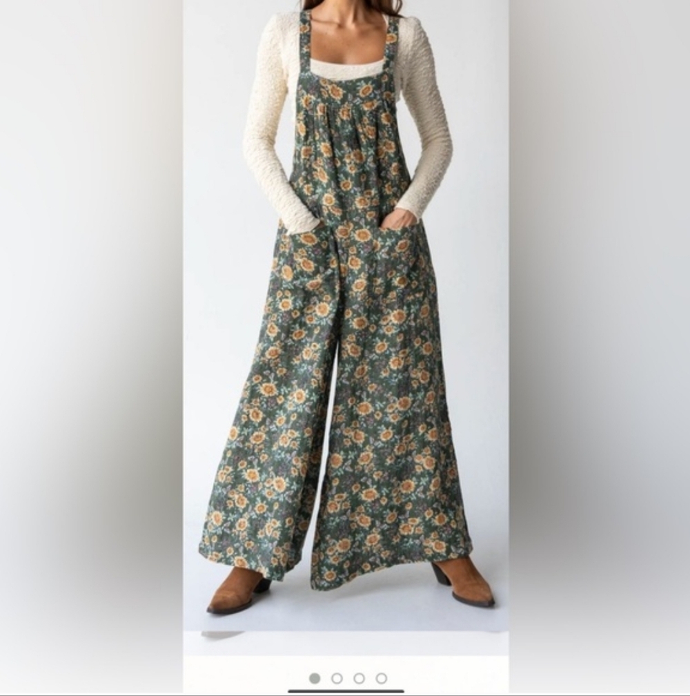 Natural Life Dakota Overalls- Green Butterfly Floral
